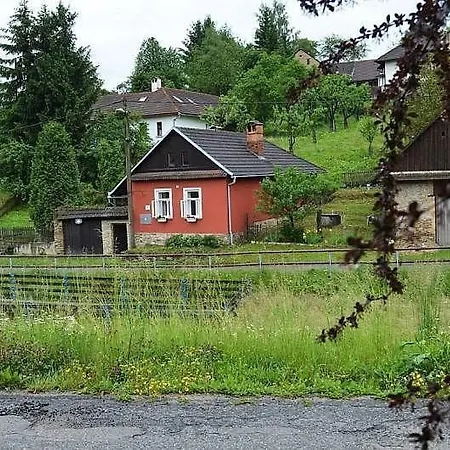 In * Hluboke u Kunstatu