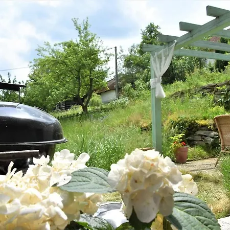 In * Hluboke u Kunstatu